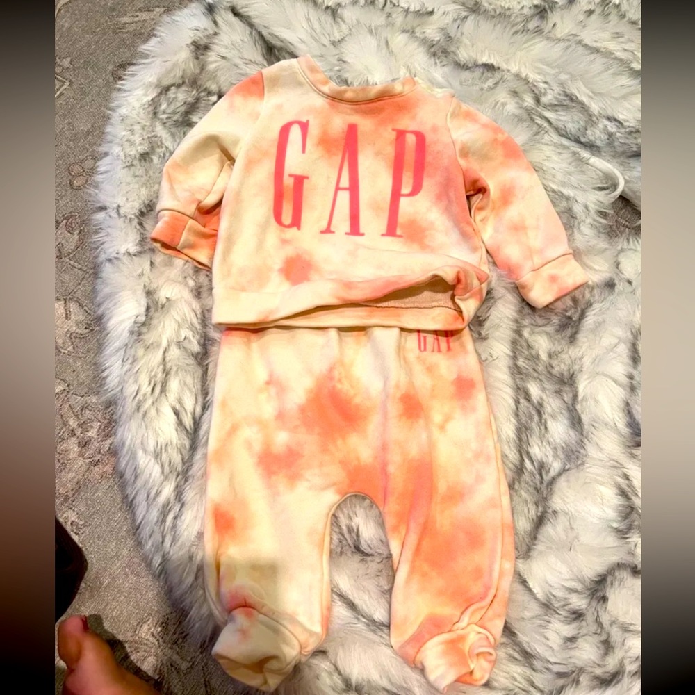 GAP Tie Dye Sweatsuit